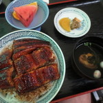 Idumoya - うな丼 四切れ 2000円(2015.8)