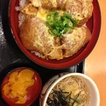 丼丼亭 - ￥７２０でこれは良い組み合わせ～