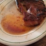 Peter Luger Steak House Brooklyn, NY - 肉汁たっぷり