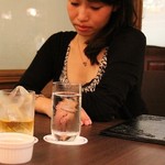 バーラウンジ 夜間飛行 - 悩む女亜矢子30歳（食べログ名、仮年齢）「掲載許諾済み」