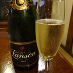 夢時庵 - シャンパンで乾杯