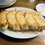弥惣吉 - 餃子５個。