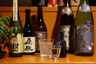 h Kirari - 料理を引き立てる美味しいお酒の数々
