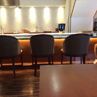 宗胡 - スタイリッシュな店内カウンター