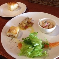 カリーナ　カリーナ - 前菜の盛り合わせを選択。