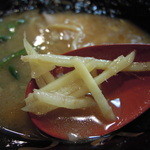家系ラーメン とらきち家 - 卓上の生姜が合う(*^^)v