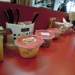 家系ラーメン とらきち家 - 卓上のいろいろ