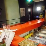 串の宝山 - Ｌ字のカウンター