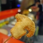 串の宝山 - 松茸　お店NO1の高級串…でも400円