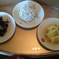 日本料理 京都 華暦 - ひじき、ジャコおろし、白菜