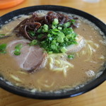 豚骨ラーメン 新井商店 - 豚骨ラーメン