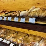 キリシマ　ストリートベーカリー - 私のオススメ     木の実ぎっしりブレッド(右上)