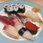 Sushi Toro - ランチ握り１３００円（税別）