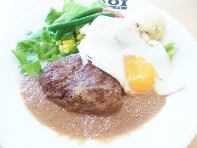 昔ながらの洋食店から高級店まで 銀座に行ったら立ち寄りたいハンバーグの旨い店10選 Dime アットダイム 昔ながらの洋食店から高級店まで 銀座に行ったら立ち寄りたいハンバーグの旨い店10選 Dime アットダイム