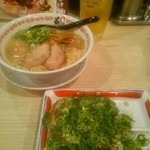 屋台味ラーメン よってこや - ウーロンハイ300円