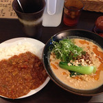 担担麺×夢azito - キーマカレーと白ごま豆乳担々麺