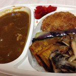 カフェスマイル - カレー¥450＋コロッケ¥50