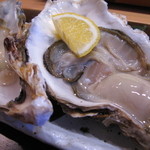 伊勢鮨 - 厚岸産生牡蠣