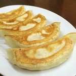 中国料理 香春園 - 餃子 サイズ大きめやね！
            手作り(^O^)／