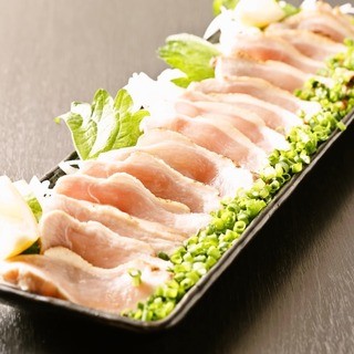 Domestic brand chicken “Oyama Chicken Tataki” The aroma, taste, and sweetness of fresh meat ingredients