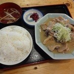 Horumonya Dan - 牛煮込み定食