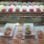 ガトー・デュラ・メール・スリアン - マカロンがたくさんあります。