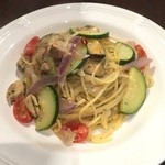Aiuto - <ランチ>ムール貝とツナと野菜のパスタ