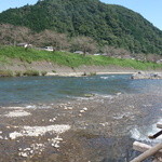 杉ケ瀬ヤナ - この日は鮎釣り全国大会