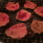 熱烈焼肉　御幸食堂 - 