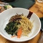 まんぷく食堂 - 韓国の野菜類も大好き。