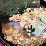 家系総本山 ラーメン 吉村家 - 薬味をかけたところ Sep/2015