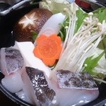 民宿まぐさ - 今日のお鍋 ♪ 鱈がいっぱい ぽん酢でさっぱりと