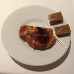 サン・ル・スー - 食後の飲物のときにでてくる焼き菓子とキャラメル。