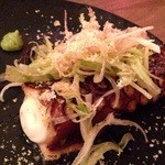 CLOWN BAR - タコ足のグリルとネギわさび添え