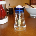 麺処 有彩 - 味変用に用意したそーです。