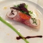 上高地帝国ホテル - 信濃雪鱒の酢橘マリネ
                                カラスミと香り豊かな野菜の新芽をあしらって