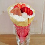 オレンジカウンティ - 桜あんと白玉の生クリームイチゴ