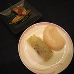 中国料理 翆陽 - 北京ダックとキュウリ魚のXO醤ソース添え！
      キュウリ魚は初めて食べたが悪くないです！