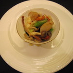 中国料理 翆陽 - 炒め物は、オマール海老とホタテ貝柱のシーソース炒め～豆苗と共に～