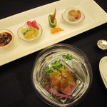 中国料理 翆陽 - 前菜はイサキのお刺身と冷菜４種盛り合わせ！