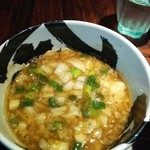 麺屋武蔵 武骨 - （2015/9  訪問）武骨つけ麺の、スープには生の玉ねぎ入り。
