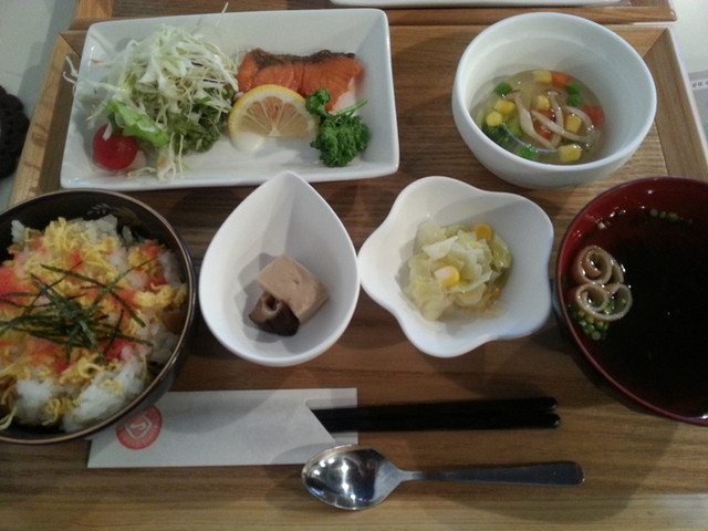 キッチンおひとつや 二中通 定食 食堂 食べログ