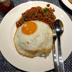 タイレストラン タニサラ - パッカパオ　税込980円　豚肉のホーリーバジル炒めご飯