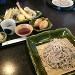 手打そば 満作 - 上天ざる蕎麦＋いなり寿司。