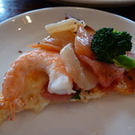 グリル・ストラッキーノ - ビザをこの様に贅沢なトッピングに出来るのがバイキングの醍醐味！