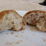 アルベロ - 中はふっくらの全粒粉パン