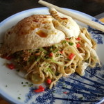 おくだ - 焼そば玉子入り（醤油味）　300円
