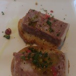 ラトラス - 鴨のテリーヌとバゲット