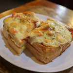 コメダ珈琲店 - たっぷりたまごのピザトースト☆