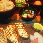 芦屋炭火キッチン MACHIYA - 炭火焼き魚プレート